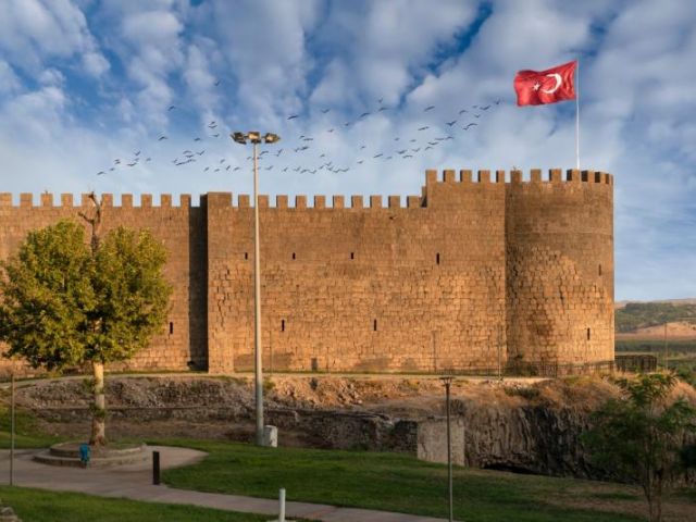 İkonik Güneşin Doğduğu Topraklar Gap ve Tarsus Adana Turu | 4 Gece Konaklamalı Otobüslü Uşak Çıkışlı